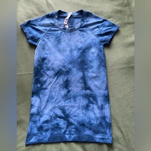 lululemon swiftly tech tie dye blue